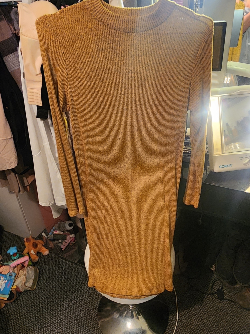 Slim Ribbed Long-Sleeve Knit Dress in Mustard